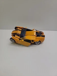 Figura/juguete Transformers Bumblebee - Imagen 1 de 5
