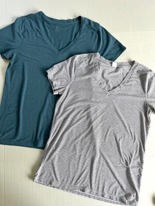 KONVOLUT 2 GapFit Gr. L Shirt V-Ausschnitt Stretch Pullover Freizeit Bluse Top - Bild 1 von 12