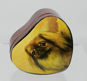 Encantadora caja para perro pekinés decoupage en forma de corazón invitado Claire - Imagen 1 de 3