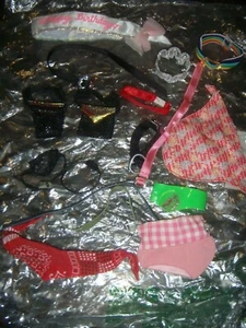 MATTEL'S GROUP OF BARBIE DOLL ITEMS, LOT #52C - Picture 1 of 4