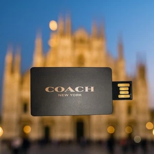Chiavetta USB Coach New York – 2 GB 💾 - Afbeelding 1 van 5