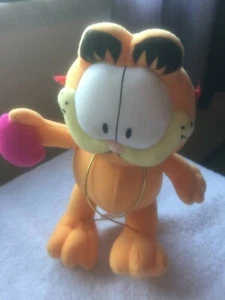 Peluche Garfield con corazón en mano grupo de imágenes premium aprox 8 pulgadas de alto usado - Imagen 1 de 8