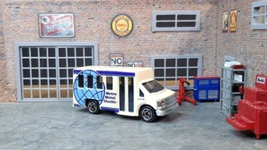 Matchbox Chevy Transport Bus "Metro Motel Shuttle" C13  - Picture 1 of 5