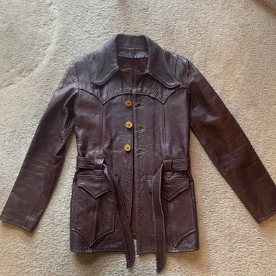 East West Musical Instruments Vintage Años 70 Rara Chaqueta de Cuero Gamuza Interior L Foto 1 de 4