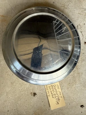 Tapacubos para plato de perro Chevrolet Vega Pontiac Astro 1971-1977 Foto 1 de 2