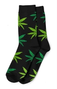 1 Paar Socken Herren Gr. 40-45 schwarz mit grünen Hanfblättern Hanf Leaf - Bild 1 von 1