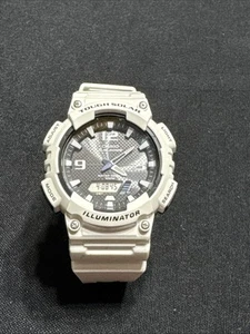 Casio Illuminator Tough Solar AQ-S810W weiße Armbanduhr für Herren mit schwarzem Zifferblatt - Bild 1 von 11