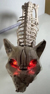 Horror Esqueleto Gato Burton & Burton Halloween Ojos Iluminados y Sonido FUNCIONA Apx 15” - Imagen 1 de 3