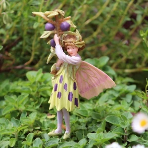 Sloe Flower Fairy Figurine Cicely Mary Barker Miniature Garden - Picture 1 of 2