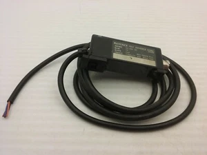 KEYENCE FS2-60 SENSOR AMPLIFIER FIBER W/CABLE NPN 12-24V DC RED LIGHT SOURCE - Picture 1 of 5