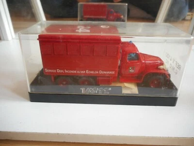 Camion de pompier PC Verem GMC en rouge dans sa boîte - Photo 1/2
