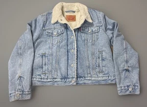 Levi's Trucker Jacket Women Medium Blue Denim Sherpa Fleece Streetwear Grunge - Picture 1 of 5