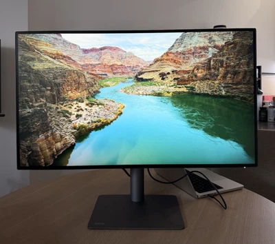 BenQ PD3220U 32 inch 4K UHD IPS Thunderbolt 3 Designer Monitor - Image 1 of 4
