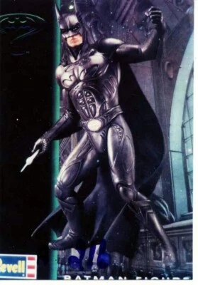11"Batman Throwing Version Movie Vinyl Model Kit 1/6 - Image 1 of 2