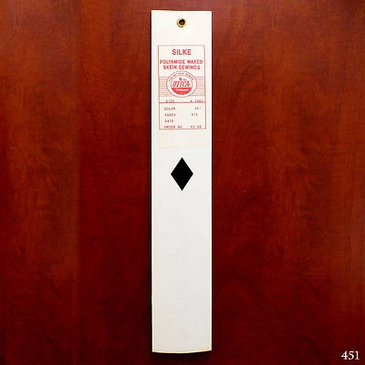 Utica Thread Silke Waxed Skein for Hand Sewing Size A240J, Color 451, 675 Yard - Image 1 of 3