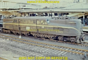 ORIGINAL SLIDE PENN CENTRAL GG1 4880 BALTIMORE MD 1971 - Picture 1 of 1