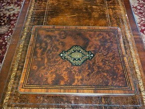 French Napoleon III Walnut Burl Brass Game Box 19th Century - Bild 1 von 23