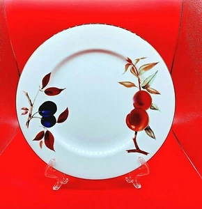 4 Piece Set Royal Worcester Evesham 10 5/8” Dinner Plates - EUC - Picture 1 of 3