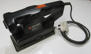 Bonita lijadora orbital de hojas Black & Decker BD180E 1/3 con cable 135 W velocidad variable - Imagen 1 de 17