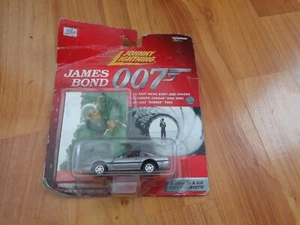 1/64 CORGI JOHNNY LIGHTNING JAMES BOND 007 CHEVY CORVETTE VIEW TO A KILL CAR - Picture 1 of 2