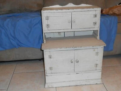 Antiguo Armario Hutch Vintage Talla Infantil PASO ATRÁS Pintado Muestra de Vendedor Foto 1 de 4