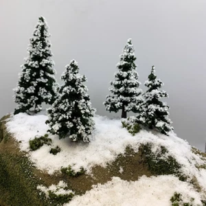 Lote de 5 accesorios para fiesta árboles de Navidad para casa de muñecas 1:12 1:6 miniaturas árboles de Navidad - Imagen 1 de 14