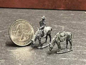 Dollhouse Miniature Western Horse Set B Animals B483 1:87 HO Scale DollysGallery - Picture 1 of 3