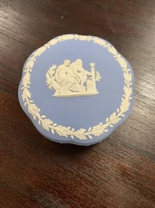 Vintage Wedgwood blau Jaspis Muster gerippte Box mit Deckel 5"" W - Bild 1 von 7
