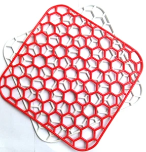 2 Stück rot/weiß eckig 28x28 cm Spülbeckeneinlagen Spülmatte Spüleinlage - Bild 1 von 1