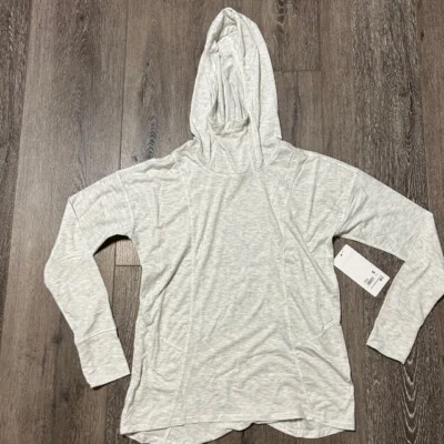 Pulôver camisa 90 DEGREES BY REFLEX NOVO COM ETIQUETAS US$ 52 leve com capuz cinza tamanho P pequeno - Imagem 1 de 4