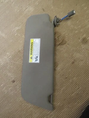 2018-2022 HONDA ODYSSEY FRONT RIGHT SIDE ROOF SUN VISOR SUNVISOR OEM 179576 - Image 1 of 4