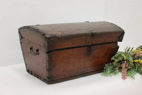 Farmhouse Antique 1750s Pine Dome Top Trunk or Chest #45347 Cover