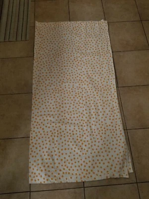 Cortina de ducha Urban Outfitters "ciruela y arco - puntos naranjas" Foto 1 de 4