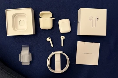 Apple AirPods 2 A2031 2. Generation Ladecase In-Ear Kopfhörer Originalverpackung - Bild 1 von 3