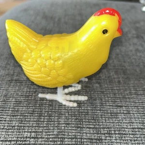 Vintage Zelluloid Huhn Spielzeug Henne legt Eier Frühling Kunststoff Figur  - Bild 1 von 7