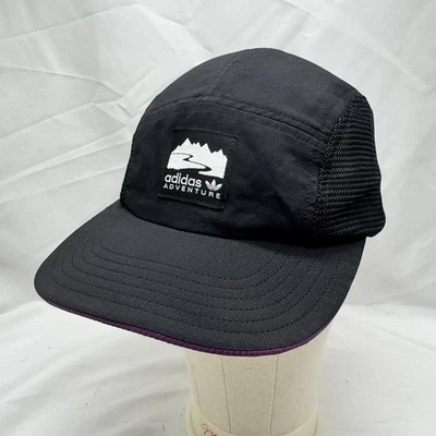 Gorra Adidas Adventure Runners 5 paneles ajustada ajustable ventilada exterior negra Foto 1 de 4