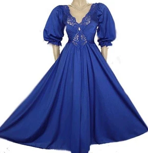 VINTAGE OLGA SPANDEX LACE NIGHTGOWN WITH SLEEVES IN BACHELOR BUTTON - Picture 1 of 5