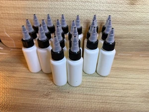 Paquete de 20 botellas redondas Boston de plástico con tapa giratoria de plástico negras de 4 onzas 5+ pulgadas - Imagen 1 de 8