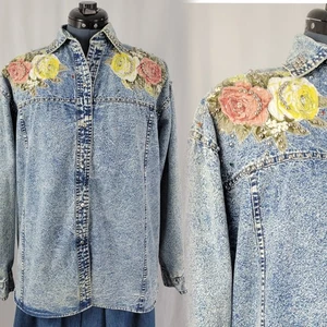 Vtg Pretty Bleu Acid Wash Denim Shirt w Applique Florals & Rhinestones Size M - Afbeelding 1 van 20