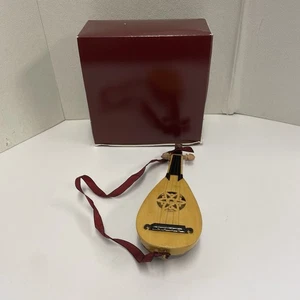 American Girl Felicity Merriman’s Birthday Story Gitarreninstrument mit Box - Bild 1 von 7