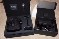 Excellent Condition Barely Used Oculus Rift  & Touch Bundle CV1
