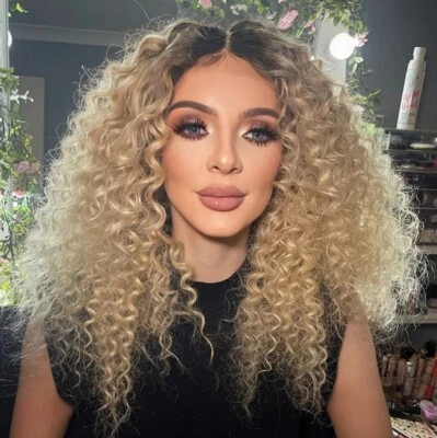 Peluca de encaje frontal de cabello humano rubio rizado afro rizado para mujer Foto 1 de 4