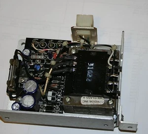 Alimentatore HB5-3/OVP-A Condor Inc., 100-240 VAC In, 5 VDC a 3 A IMBALLO ORIGINALE 6,2 a 4V - Foto 1 di 2