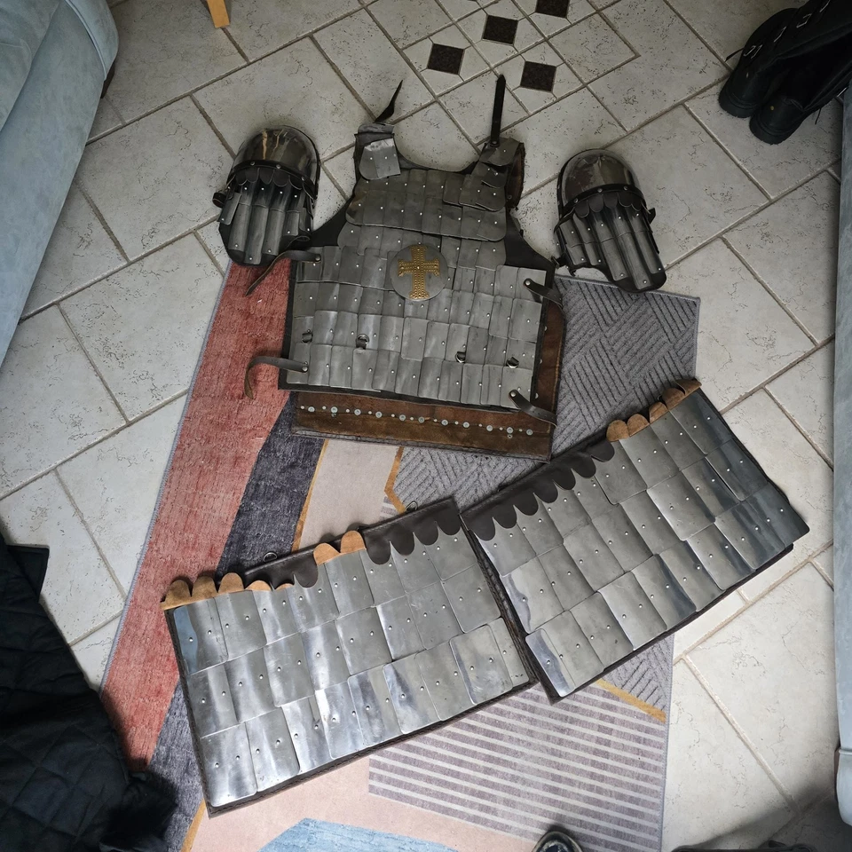 Medieval Knight Breastplate Scale Armor Steel Lamellar Armour - Image 1 of 1