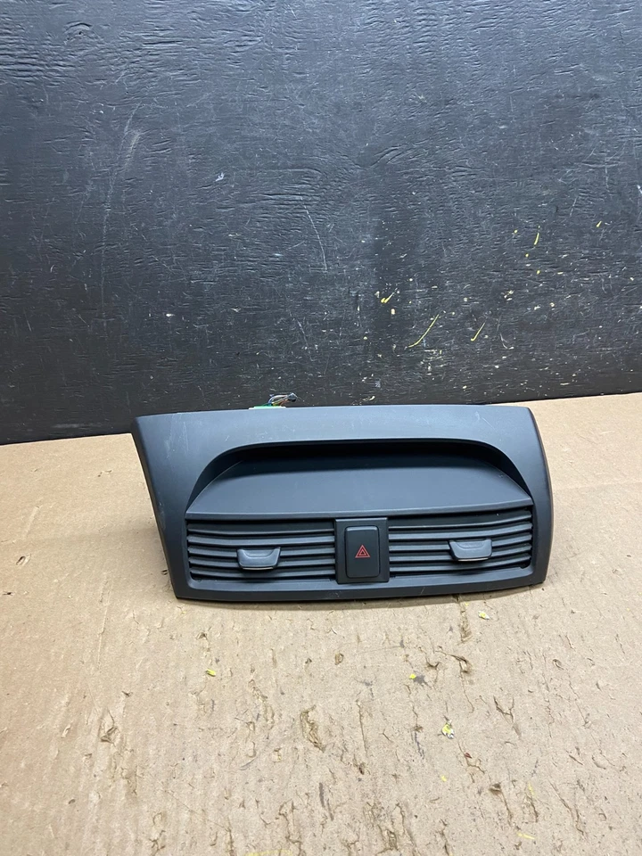 2004 a 2008 Acura TL painel frontal AC relógio central ventilação de ar T6018 DG - Imagem 1 de 4