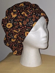 Straw Flowers and Berries Medical Surgical Bouffant Scrub Hat Size Med - Picture 1 of 2