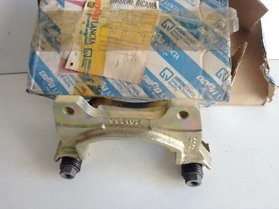Soporte de pinza de freno delantero para Fiat Lancia Alfa Romeo 791242 OEM Foto 1 de 2