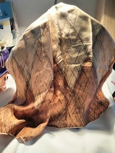 VINTAGE MID 20thc HEADSCARF - SIMPLY A BEAUTIFUL ITEM. - Picture 1 of 5