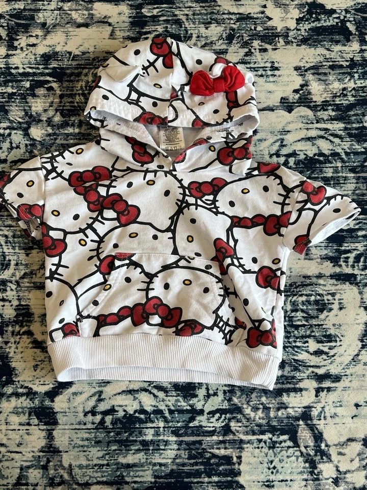 Hello Kitty Sanrio Short Sleeves Hoodie Sweatshirt Kangaroo Pockets Girls Size 4 - Image 1 of 4