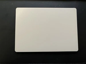 Apple A1535 Magic Trackpad 2 (Bluetooth, Rechargeable) White Tested Works - Afbeelding 1 van 2